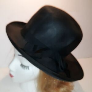 Vintage ladies black dress hat bow